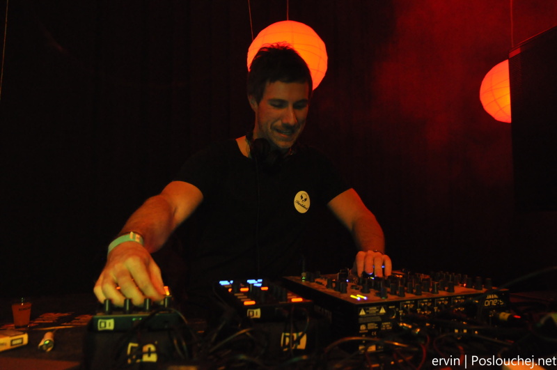 ELEKTRA W. PAN-POT (MOBILEE) - Pátek 14. 12. 2012
